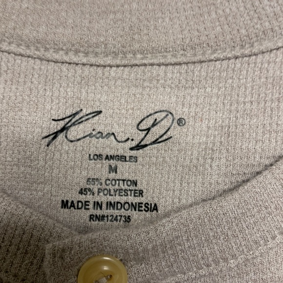 ⭐️SALE!⭐️ Kian D Oatmeal Thermal Waffle Knit Long Sleeve Shirt - Picture 3 of 4